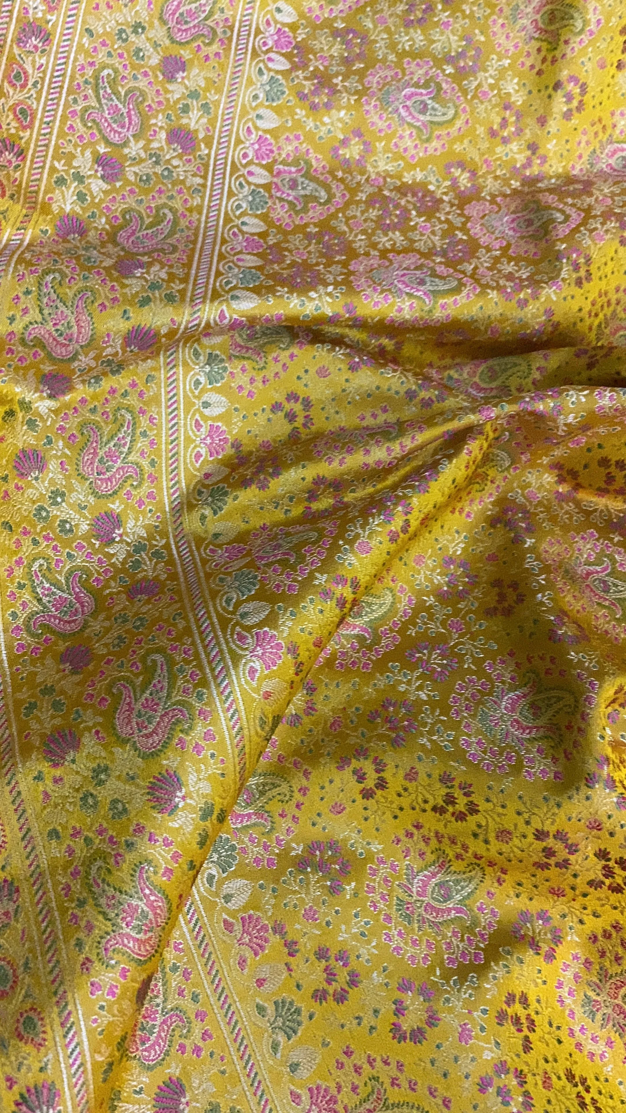 Exquisite Elegance: The Yellow Pure Silk Banarasi Saree