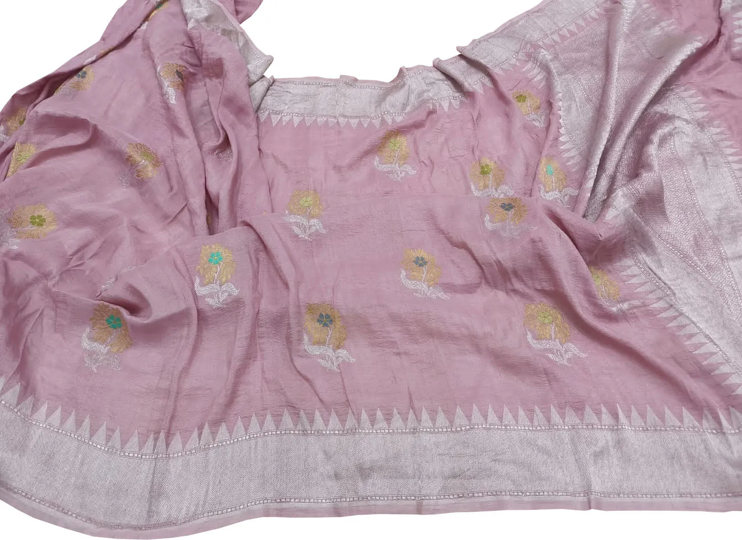 Exquisite Pink Banarasi Tussar Georgette Saree