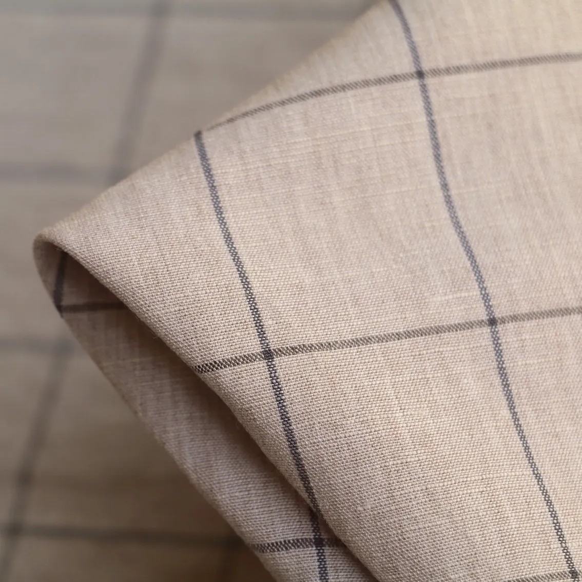 Grey Grid Latte