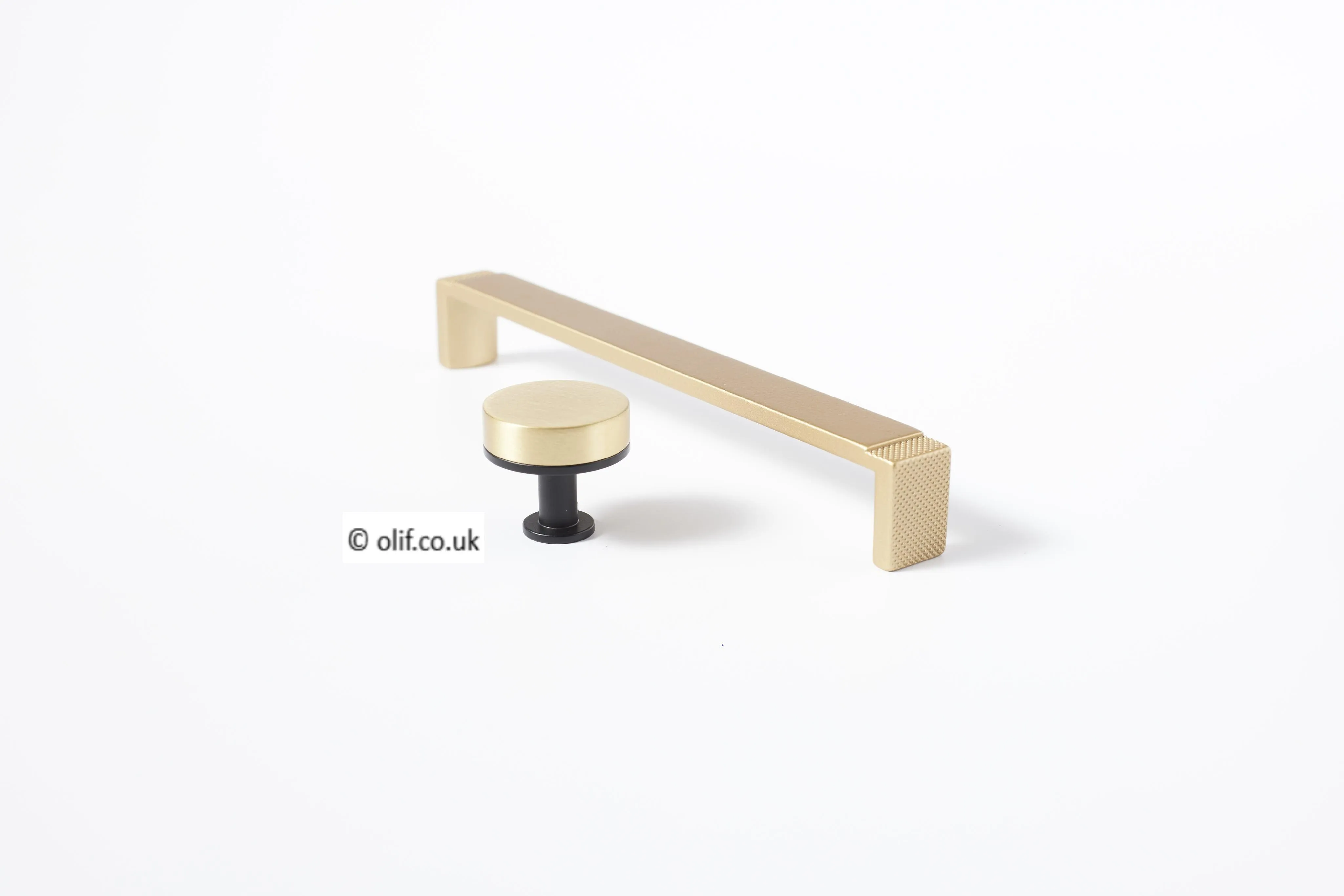 Olif Button Cabinet Mix & Match Knob, Gold/Matte Black