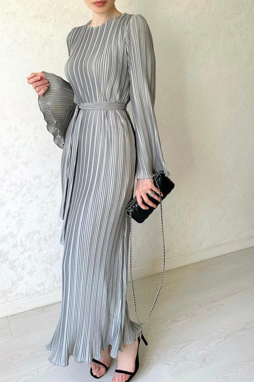 Trumpet sleeved slim long dress