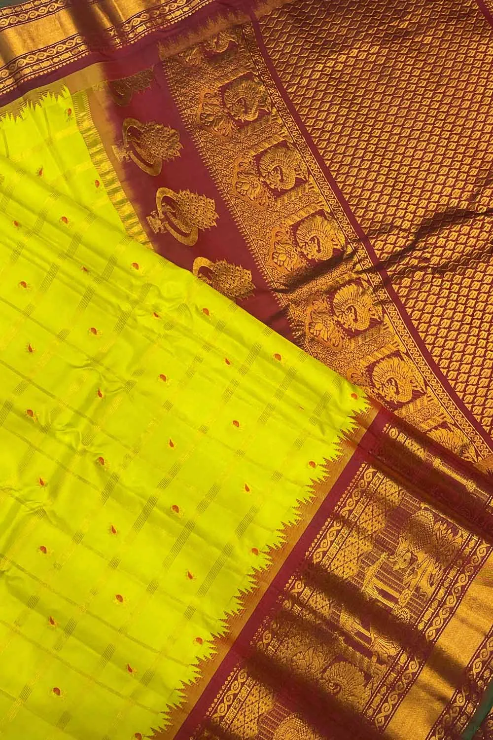 Yellow Handloom Gadwal Silk Checks Saree