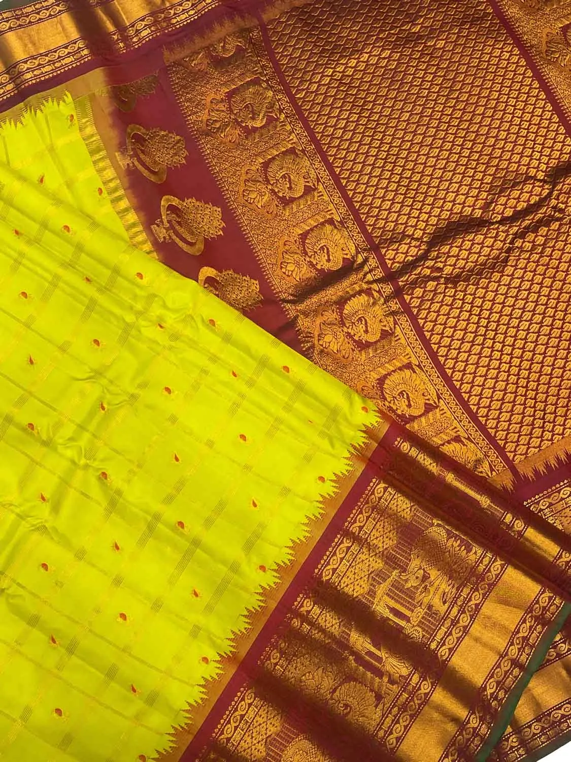 Yellow Handloom Gadwal Silk Checks Saree
